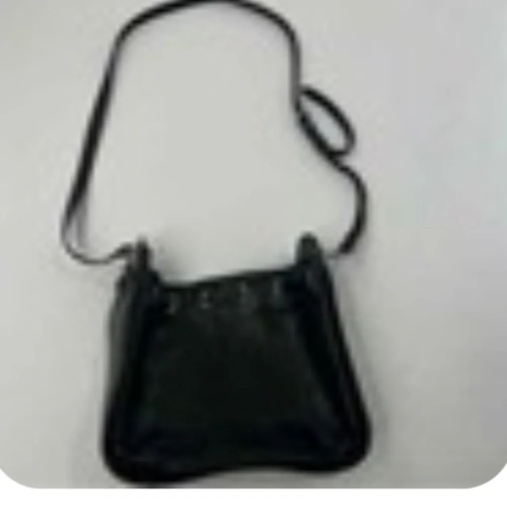 Frye black illana bucket-hobo euc